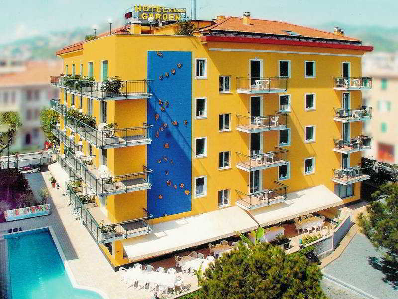 Hotel Garden Albissola Marina Exterior photo